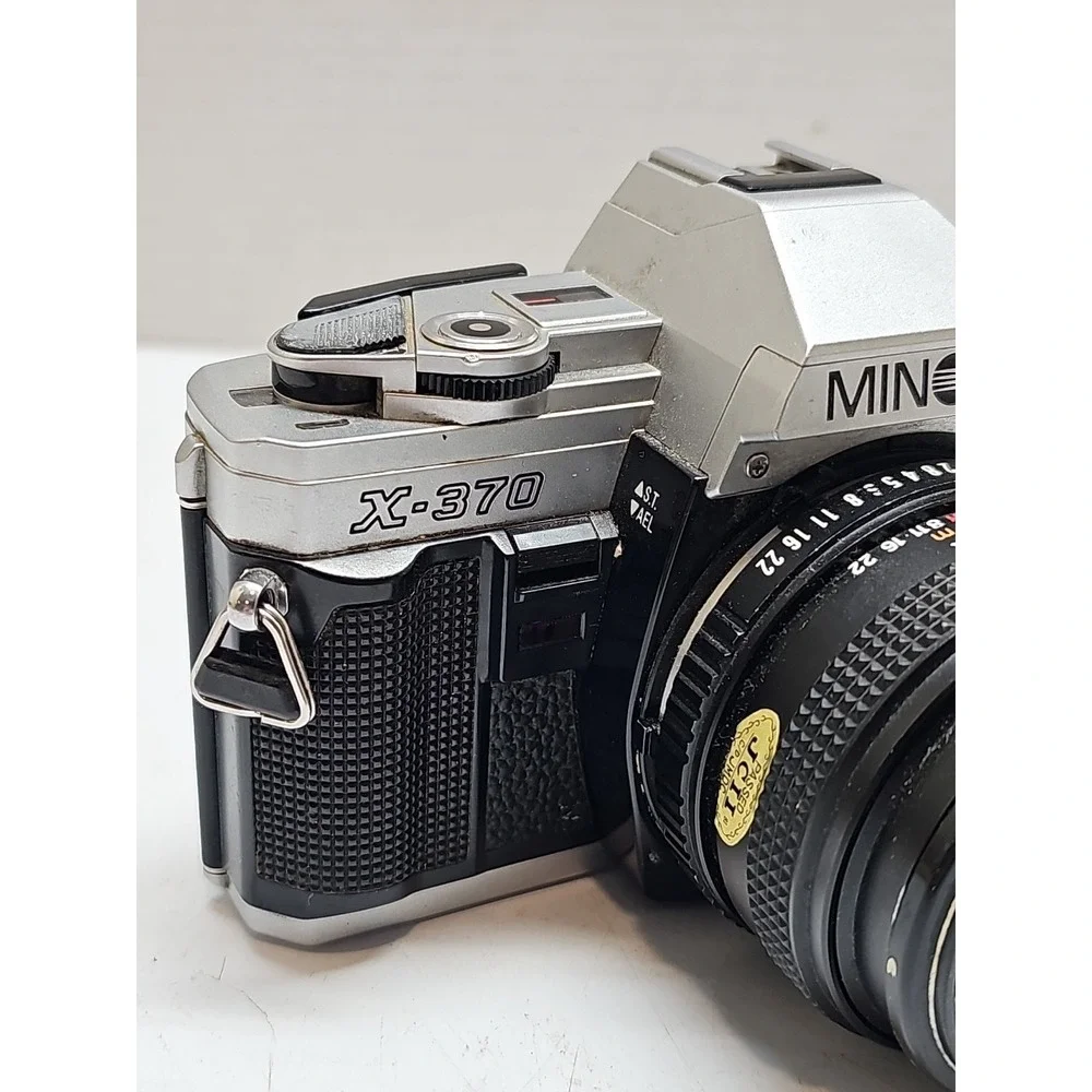 Minolta X-370 35mm SLR Film Camera with Extra Lenses **UNTESTED**
